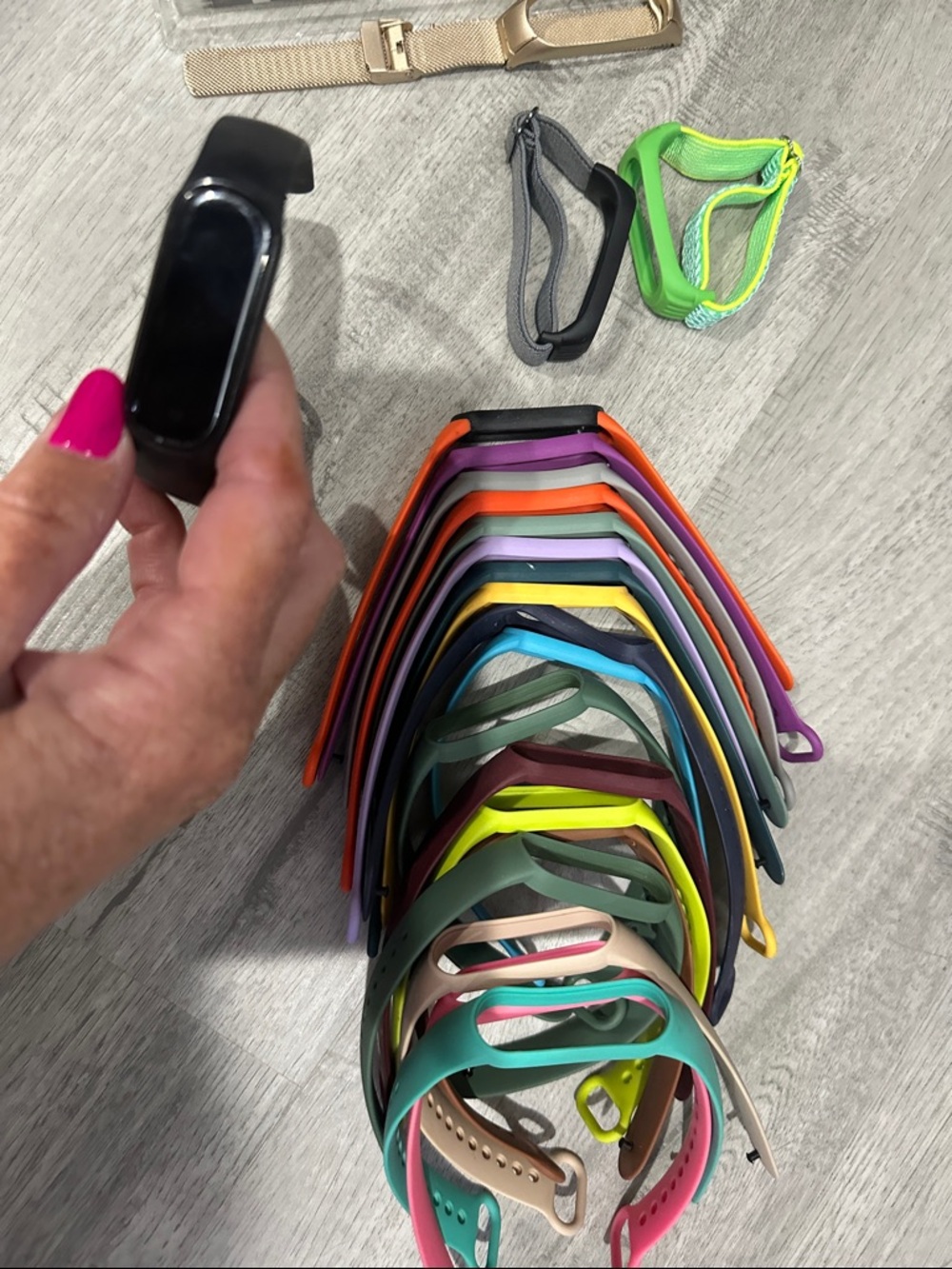 Amazfit 5 watch with 25 bands